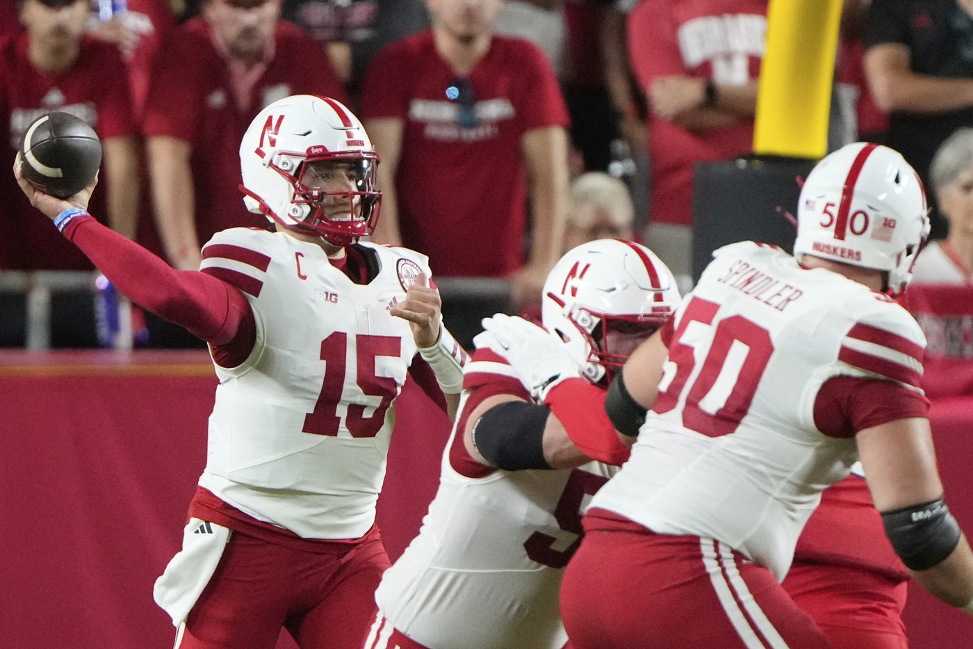 Nebraska holds off Cincinnati with late interception for 20-17 win at Arrowhead Stadium | iNFOnews.ca
