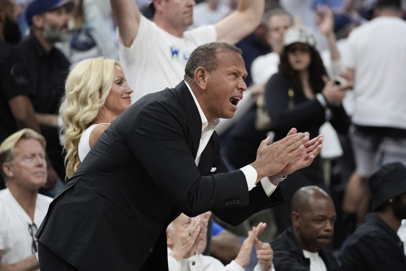 NBA owners unanimously approve $1.5B sale of Wolves, WNBA's Lynx from Taylor to Lore-Rodriguez group | iNFOnews.ca NBA owners unanimously approve $1.5B sale of Wolves, WNBA's Lynx from Taylor to Lore-Rodriguez group | iNFOnews.ca