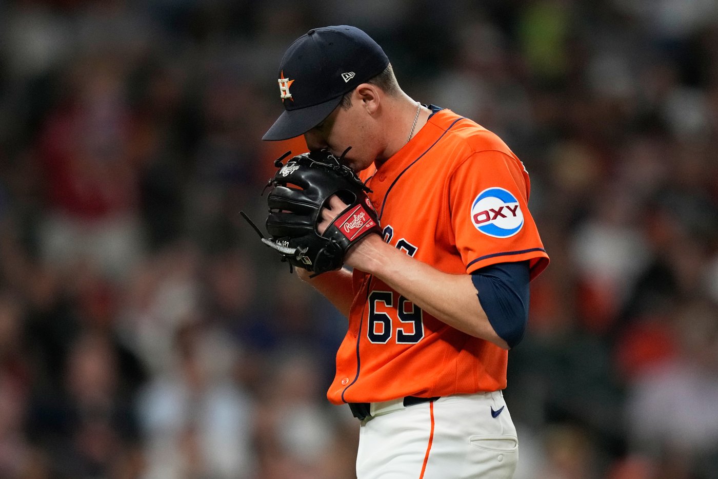 Braves punch playoff ticket as Harris, Acuña and Olson launch 2-run homers in 6-2 win over Astros | iNFOnews.ca