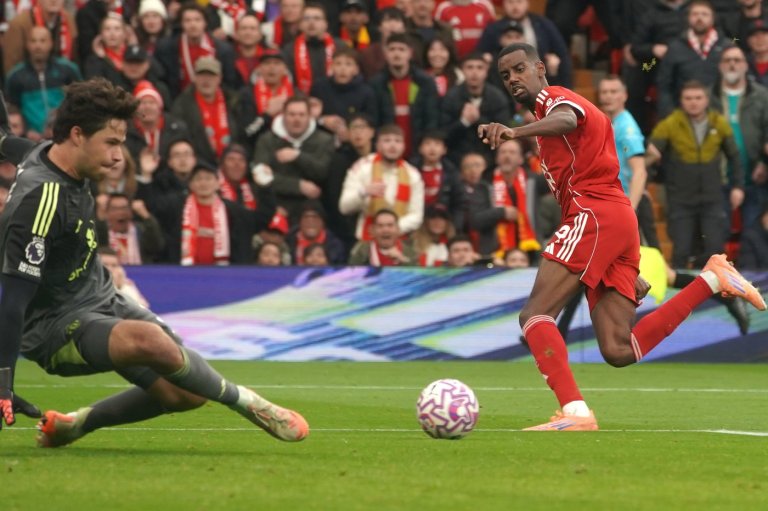 Isak sustains groin injury to extend his tough start to Liverpool career after British-record move | iNFOnews.ca