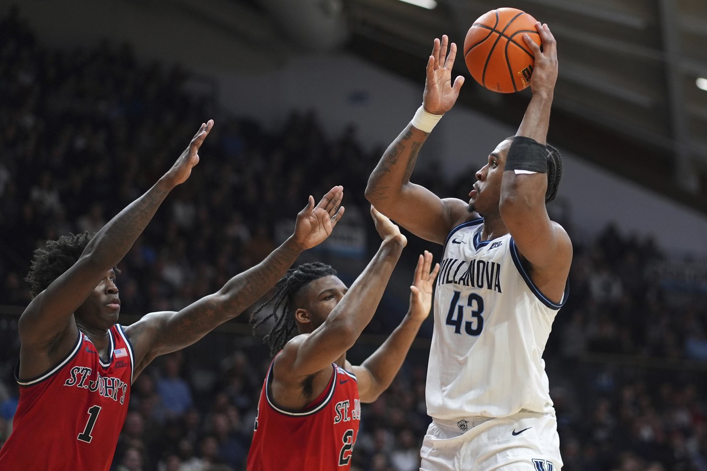 Villanova edges No. 9 St. John's for 3rd straight win | iNFOnews.ca