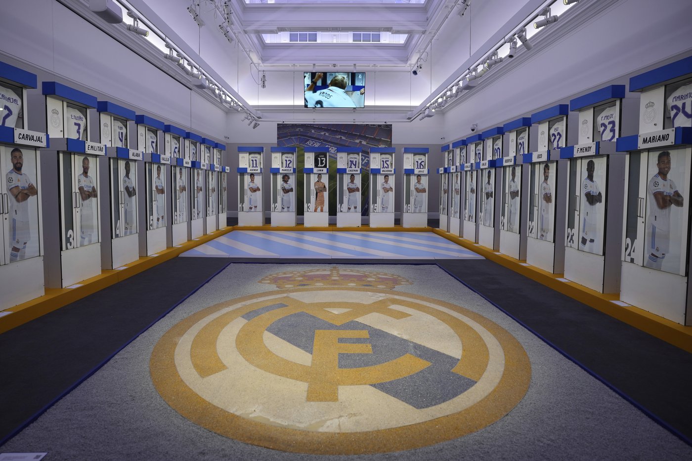 Lockers used by Ronaldo, Beckham and other Real Madrid stars are up for auction | iNFOnews.ca