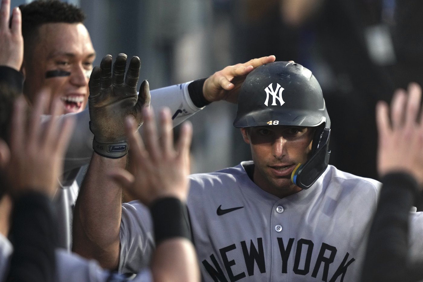 Ohtani outduels Judge with 2 homers and the Dodgers rally to beat the Yankees 8-5 | iNFOnews.ca