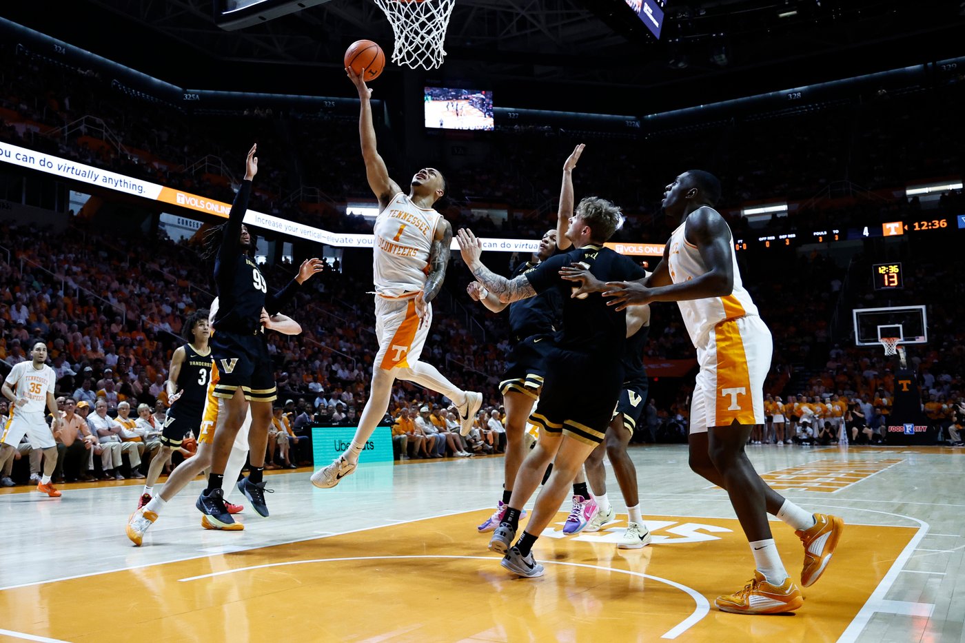 Tyler Tanner scores 25 to lead No. 24 Vanderbilt past No. 23 Tennessee 86-82 | iNFOnews.ca