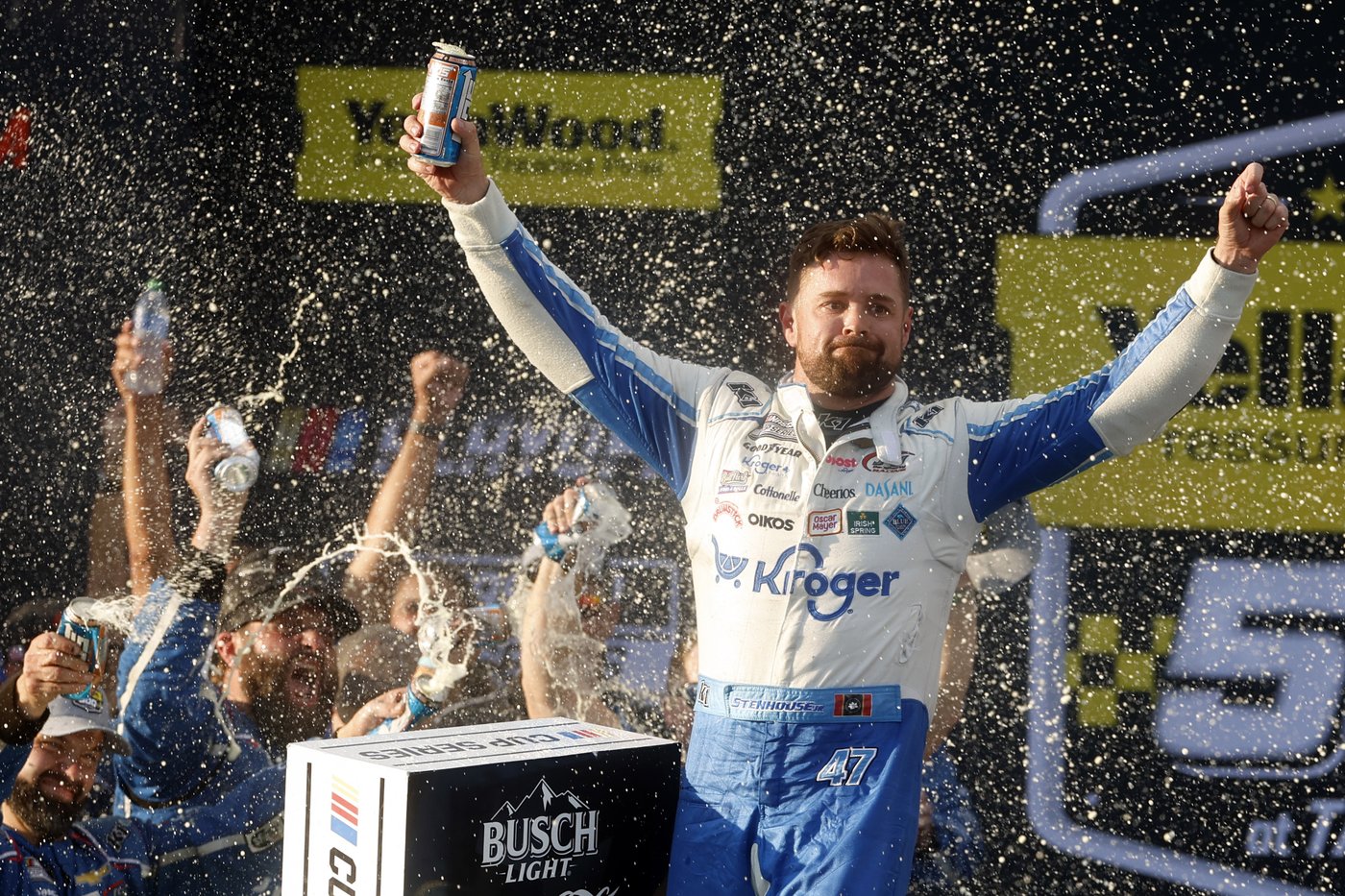 Stenhouse snaps 65-race losing streak after late crash at Talladega scrambles playoff picture | iNFOnews.ca Stenhouse snaps 65-race losing streak after late crash at Talladega scrambles playoff picture | iNFOnews.ca