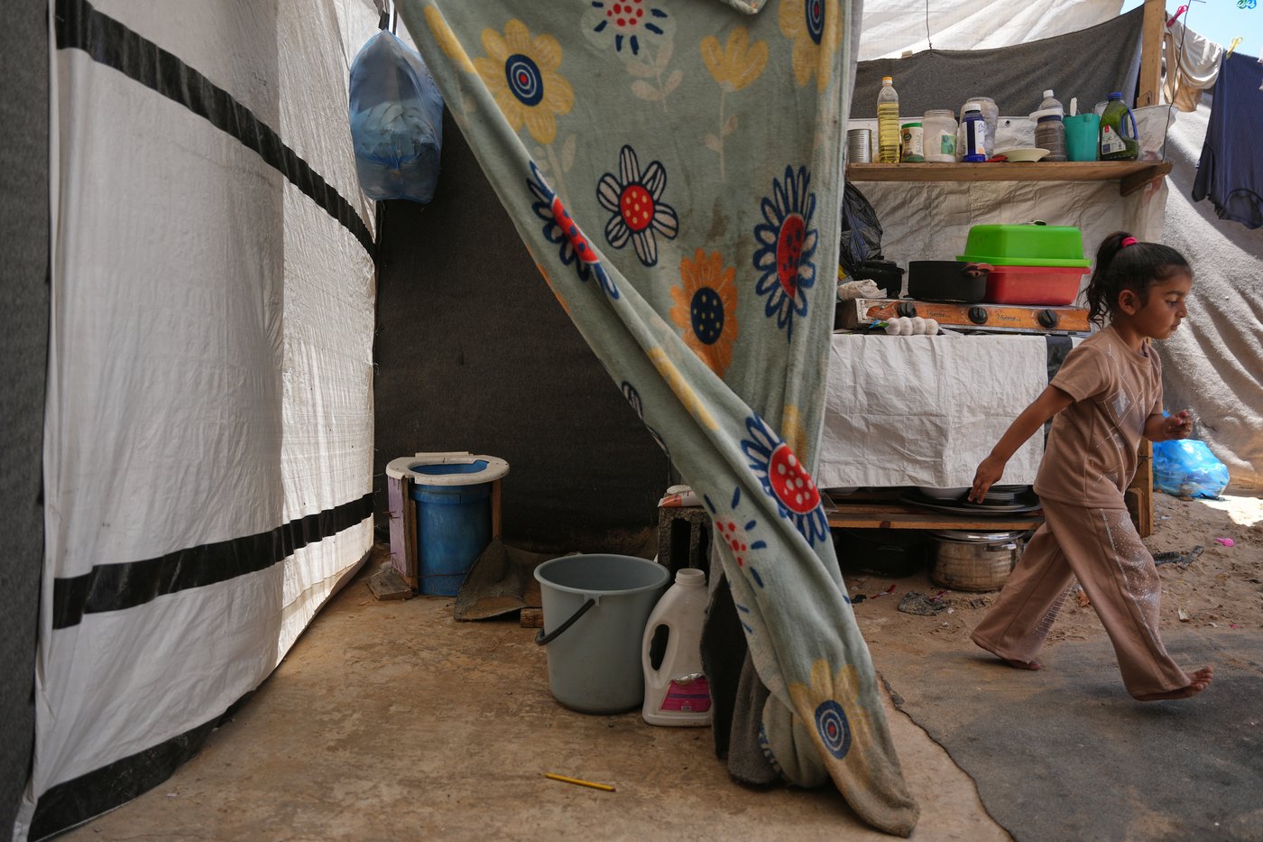 Palestinians suffer from lack of proper toilets across Gaza's vast tent cities | iNFOnews.ca