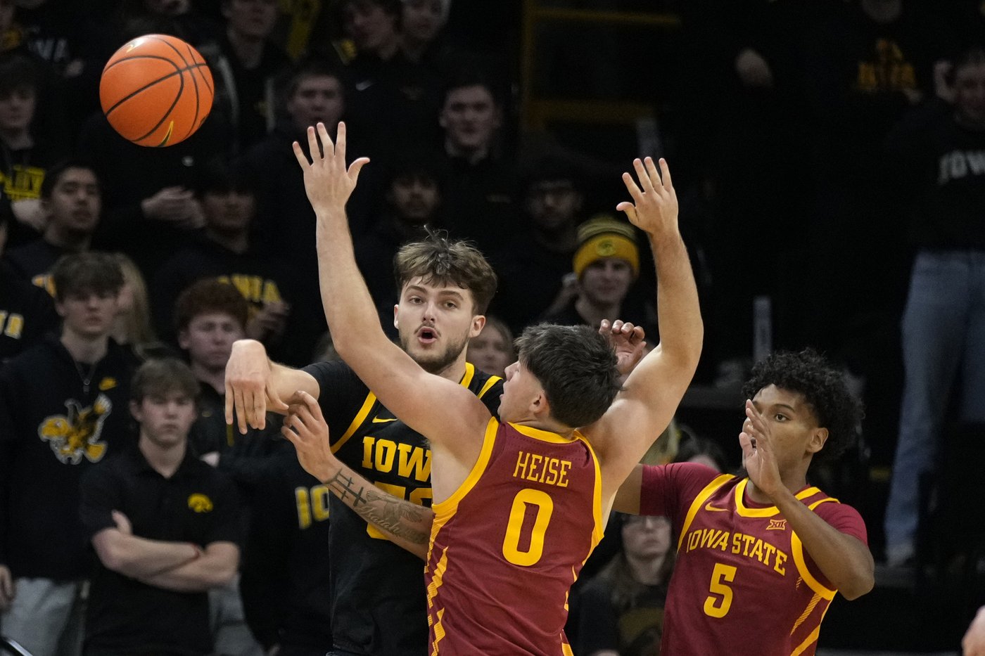 Jones, Jefferson help No. 3 Iowa State rally past Iowa, 89-80 | iNFOnews.ca