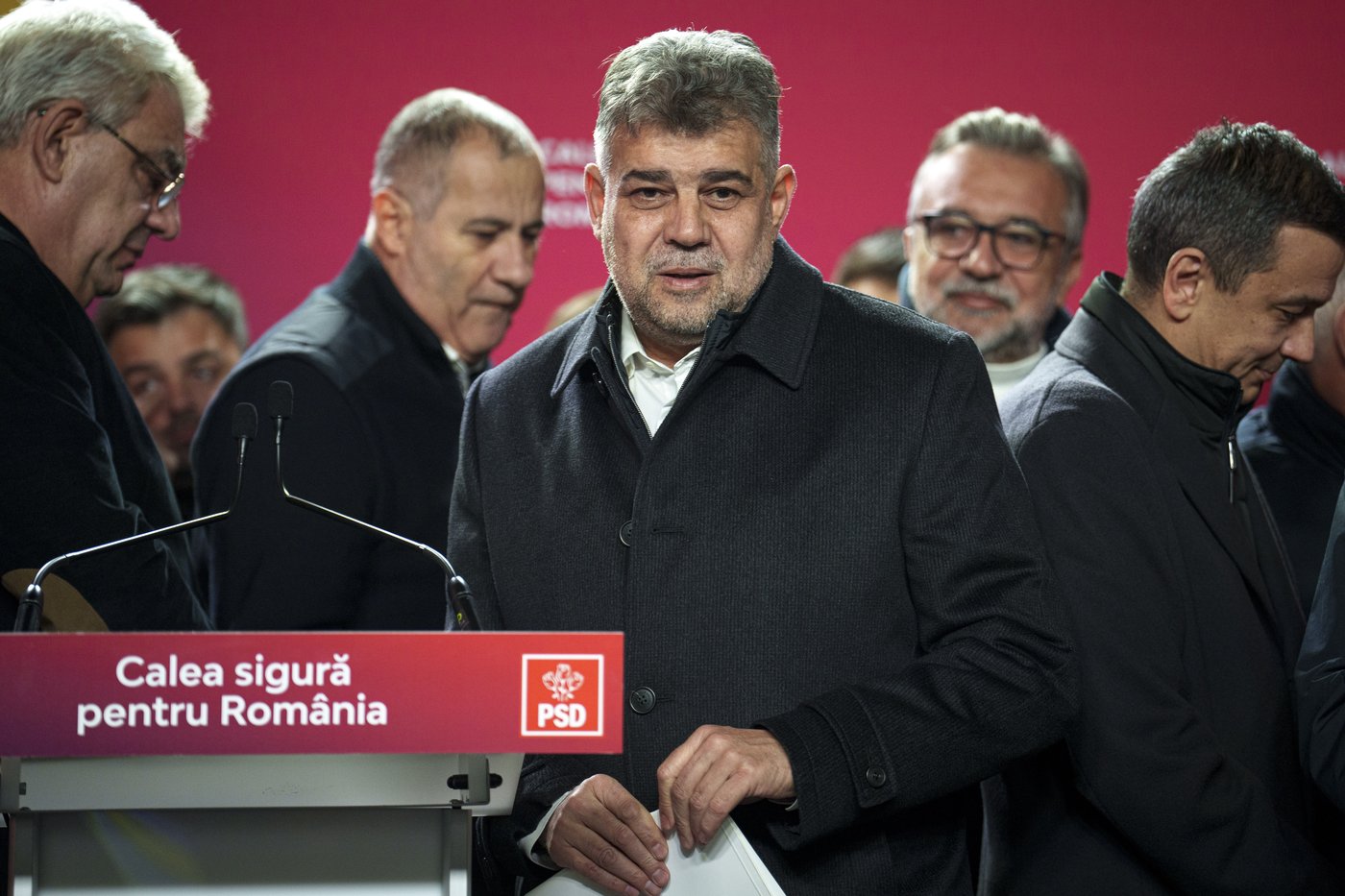 Far-right populist surprises in Romanian presidential election appearing set to enter runoff | iNFOnews.ca Far-right populist surprises in Romanian presidential election appearing set to enter runoff | iNFOnews.ca