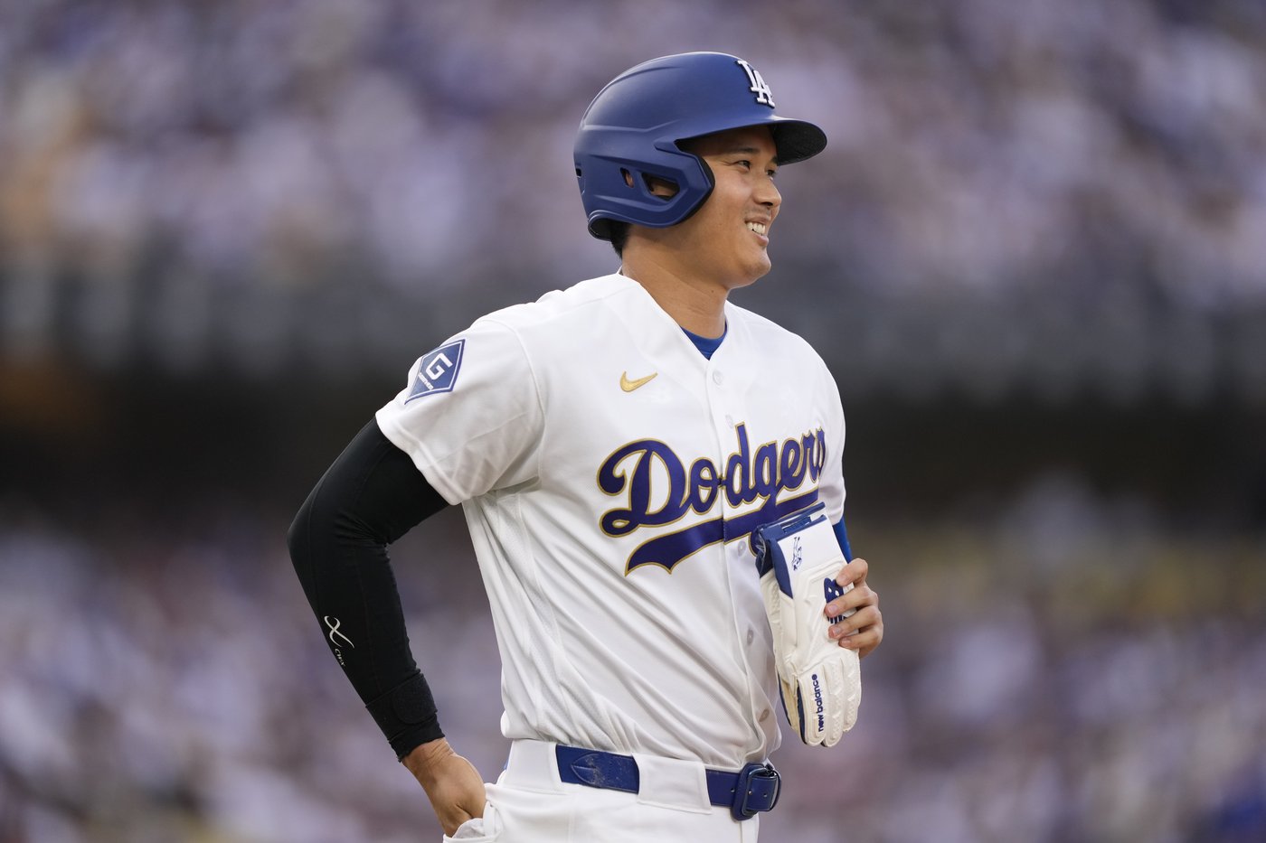 Will Smith’s birthday blast stuns D-backs and Diaz earns 2nd save as the Dodgers complete sweep | iNFOnews.ca
