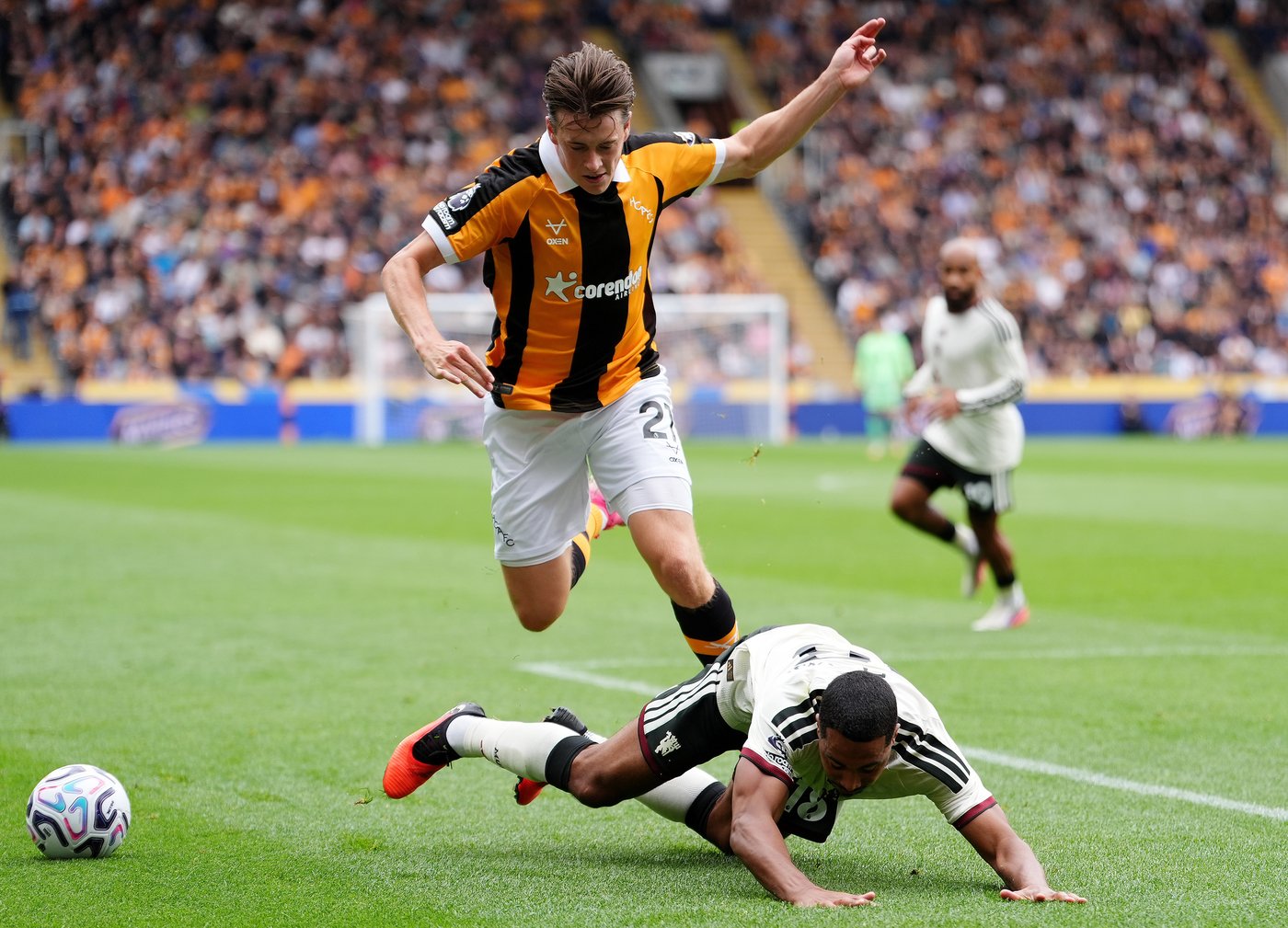 Relax! Carrick won't 'shout and scream' after Man United's dispiriting loss in Premier League opener | iNFOnews.ca Relax! Carrick won't 'shout and scream' after Man United's dispiriting loss in Premier League opener | iNFOnews.ca