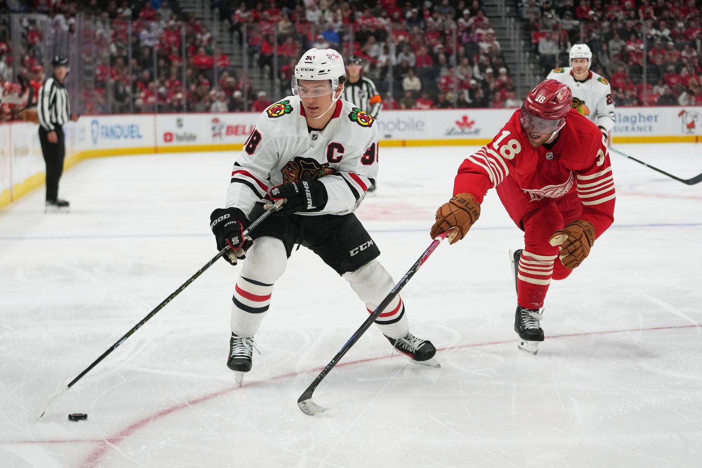 Arvidsson nets sixth career hat trick as Red Wings down Blackhawks, 4-1 | iNFOnews.ca Arvidsson nets sixth career hat trick as Red Wings down Blackhawks, 4-1 | iNFOnews.ca