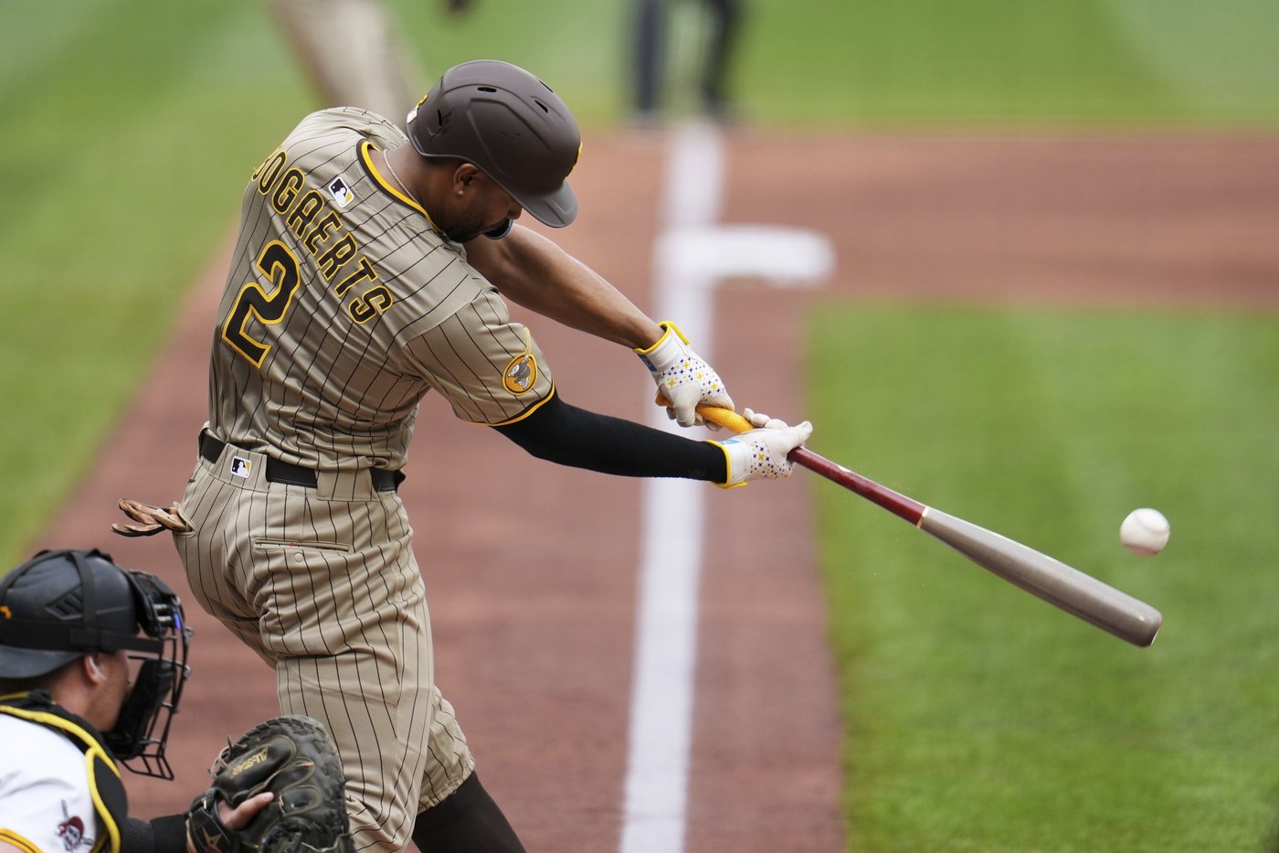 Stephen Kolek pitches into the 6th in first MLB start as Padres blank Pirates for 5th straight win | iNFOnews.ca