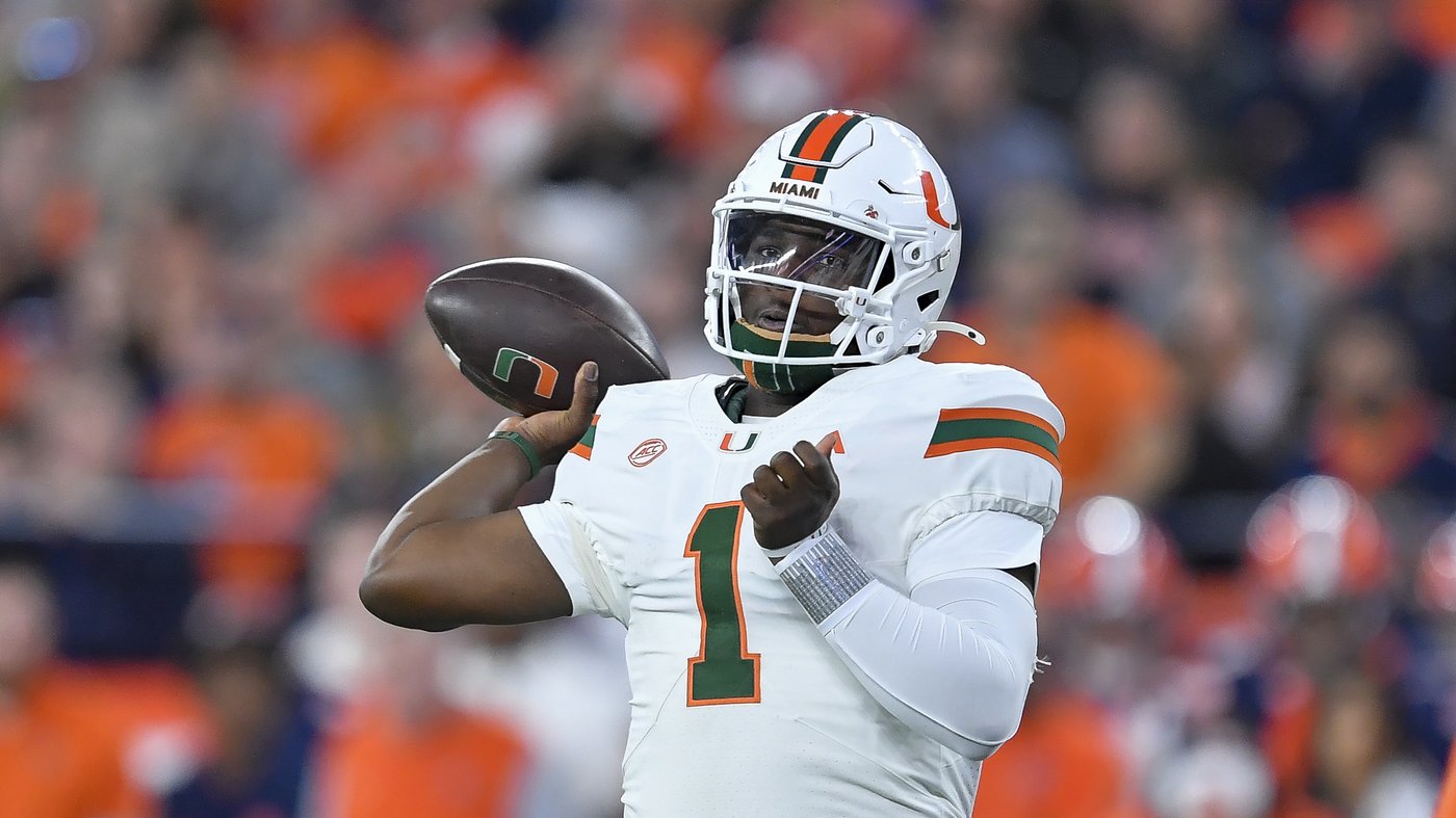 Miami's Cam Ward wins the Manning Award as top college QB, says it can help him prepare for NFL | iNFOnews.ca