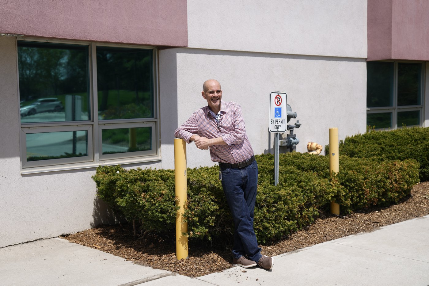 'It's infectious': Optimism a priority for Ontario town's chief positivity officer | iNFOnews.ca 'It's infectious': Optimism a priority for Ontario town's chief positivity officer | iNFOnews.ca