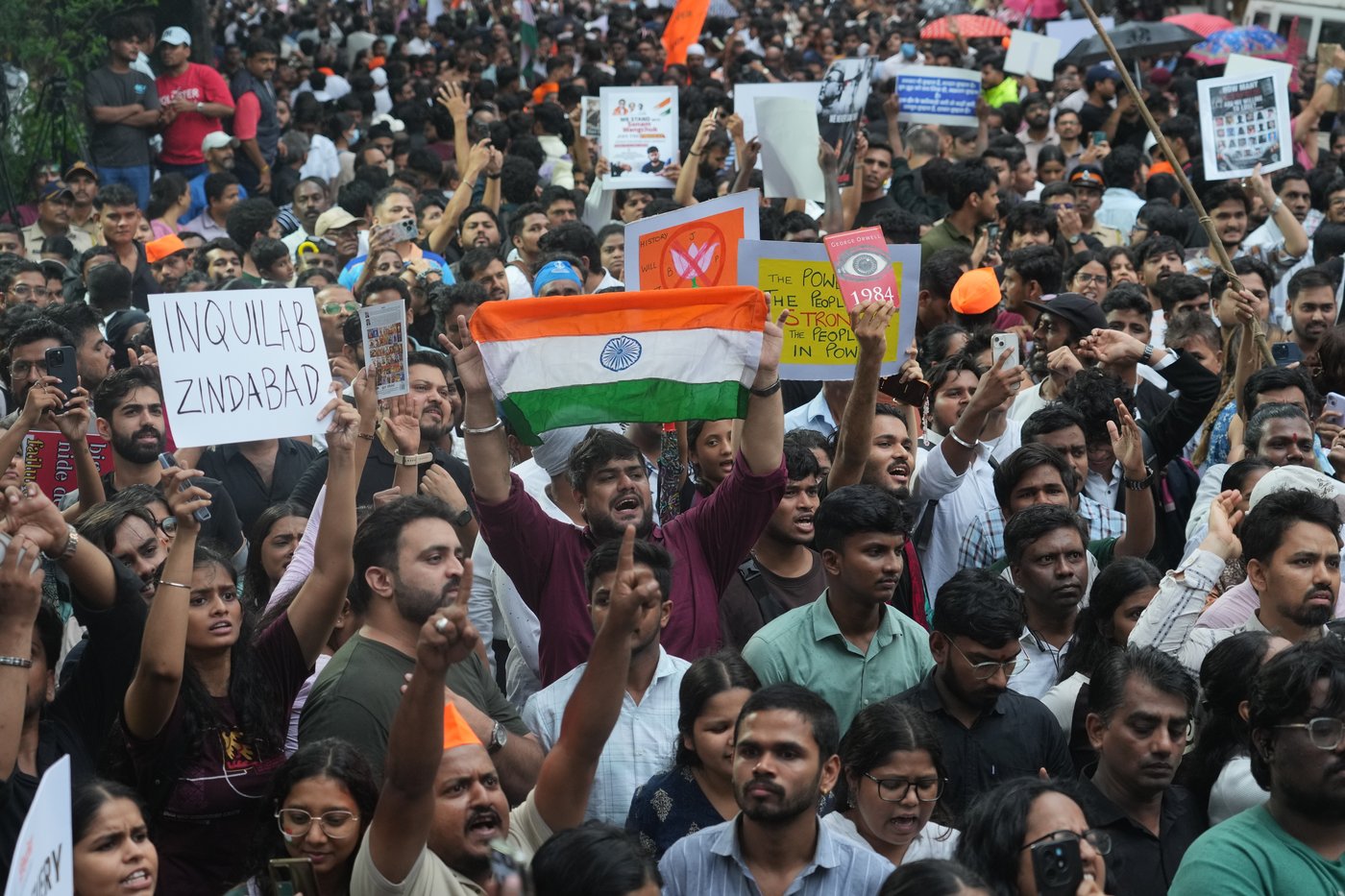 India police use tear gas to stop march on Parliament by Cockroach movement supporters | iNFOnews.ca