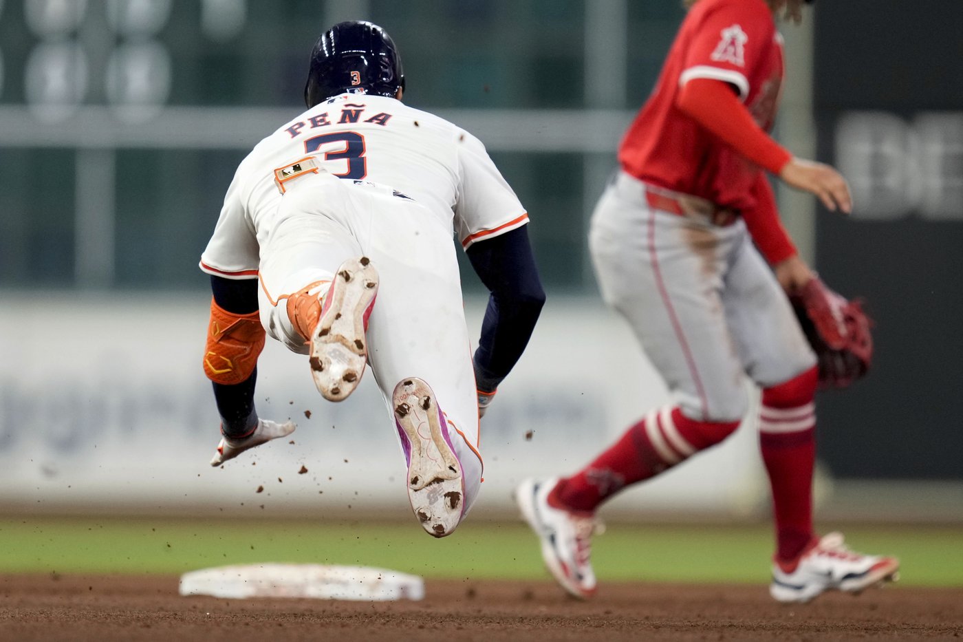 Alvarez and Tucker power Astros to 10-4 win over Angels | iNFOnews.ca Alvarez and Tucker power Astros to 10-4 win over Angels | iNFOnews.ca