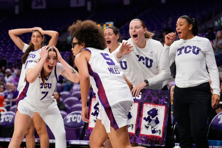 No. 9 TCU's Olivia Miles and Marta Suarez only 2nd DI teammates with triple-doubles in same game | iNFOnews.ca