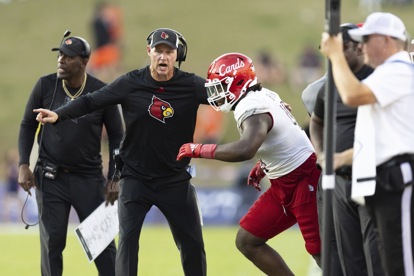 Coaches will never stop disputing penalties they don't like even if that L is going to stand | iNFOnews.ca