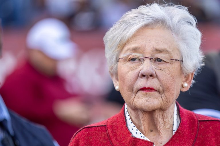 Alabama Gov. Kay Ivey is hospitalized after a minor procedure, her office says | iNFOnews.ca