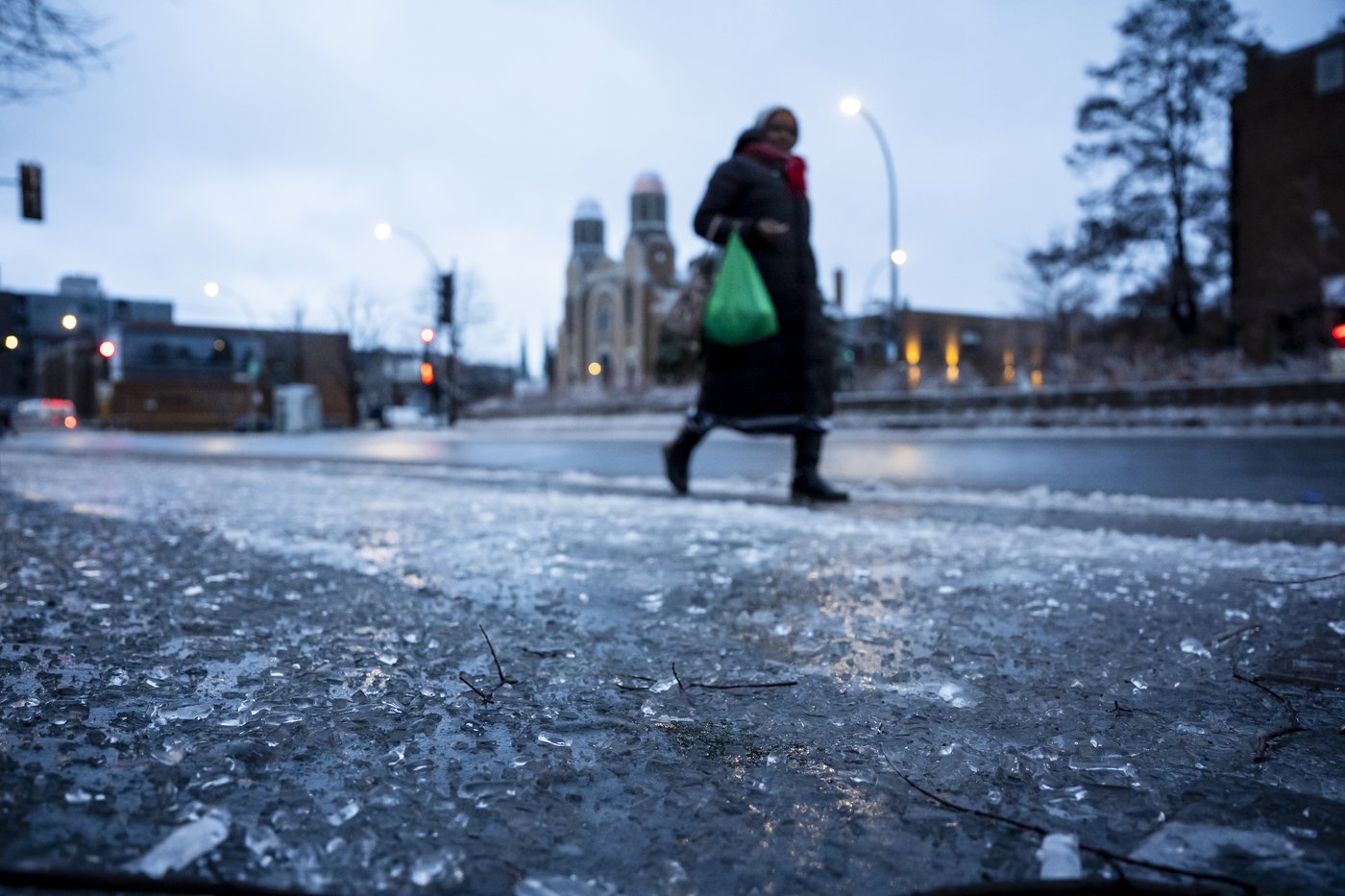 About 8,300 customers still without power in Quebec after ice storm | iNFOnews.ca About 8,300 customers still without power in Quebec after ice storm | iNFOnews.ca