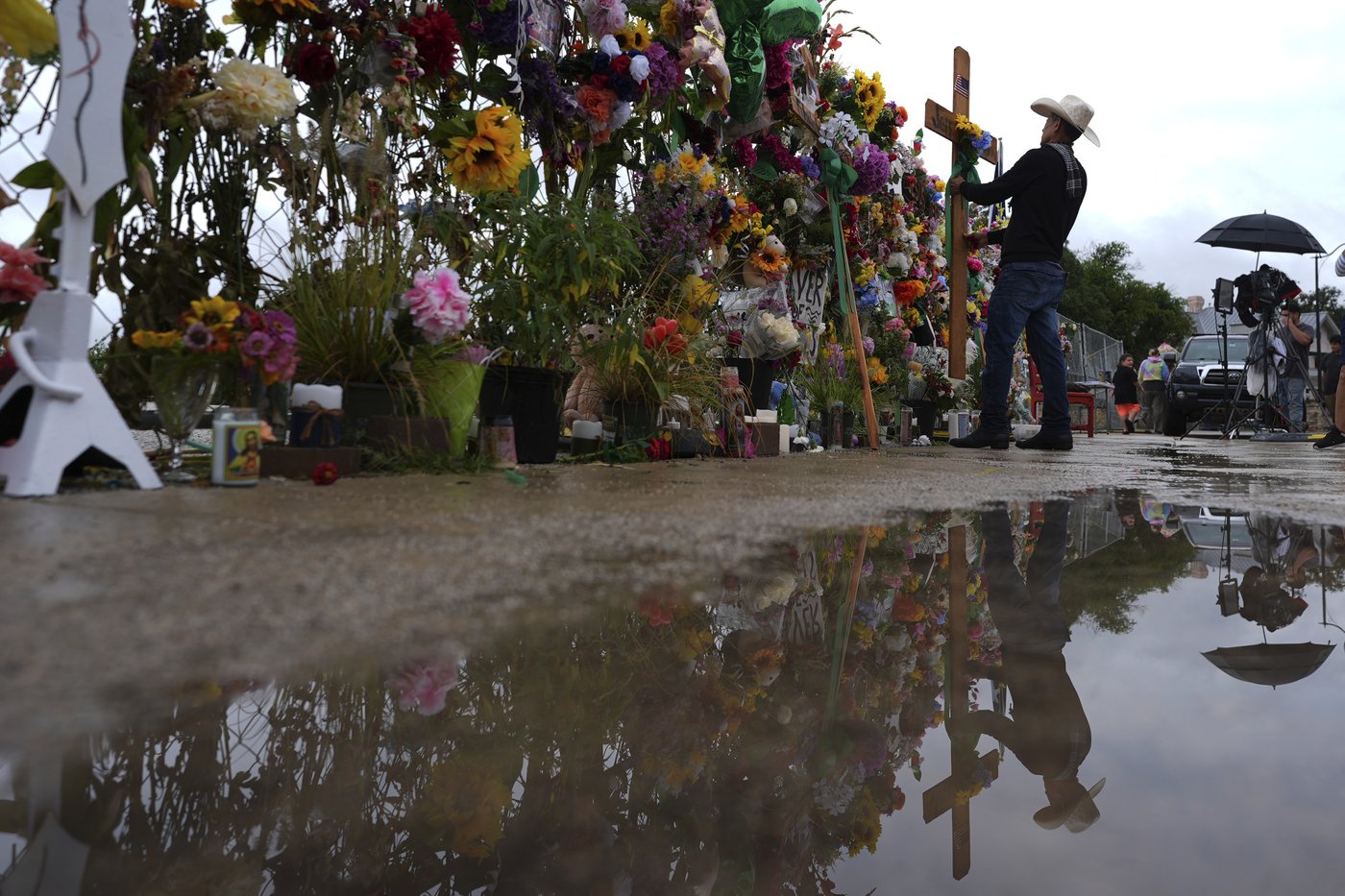 3 people are still missing from deadly July 4 floods in Texas county, down from nearly 100 | iNFOnews.ca 3 people are still missing from deadly July 4 floods in Texas county, down from nearly 100 | iNFOnews.ca