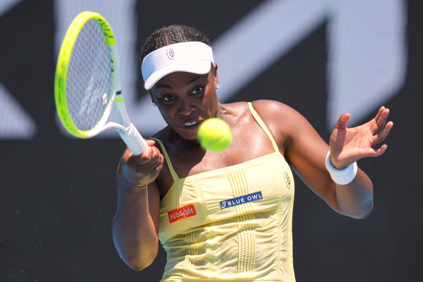 Defending champ Madison Keys advances to 2nd round at Australian Open | iNFOnews.ca