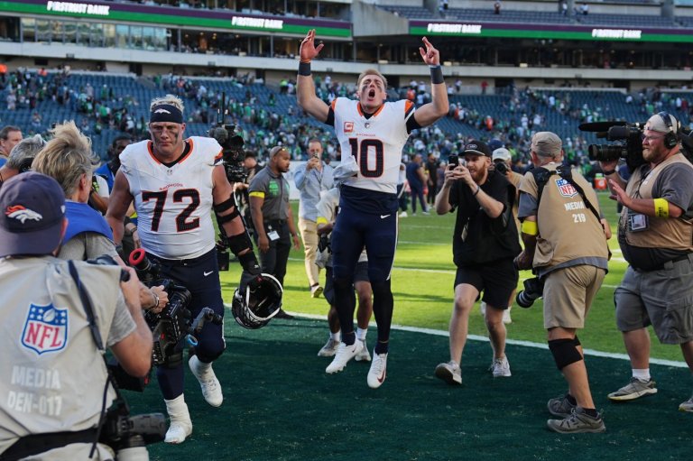 Broncos swagger after pulling off stunning comeback against Eagles for biggest win in a decade | iNFOnews.ca