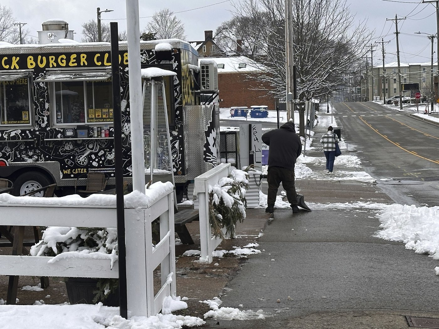 Southern areas hit by winter storm thaw and power slowly returns | iNFOnews.ca