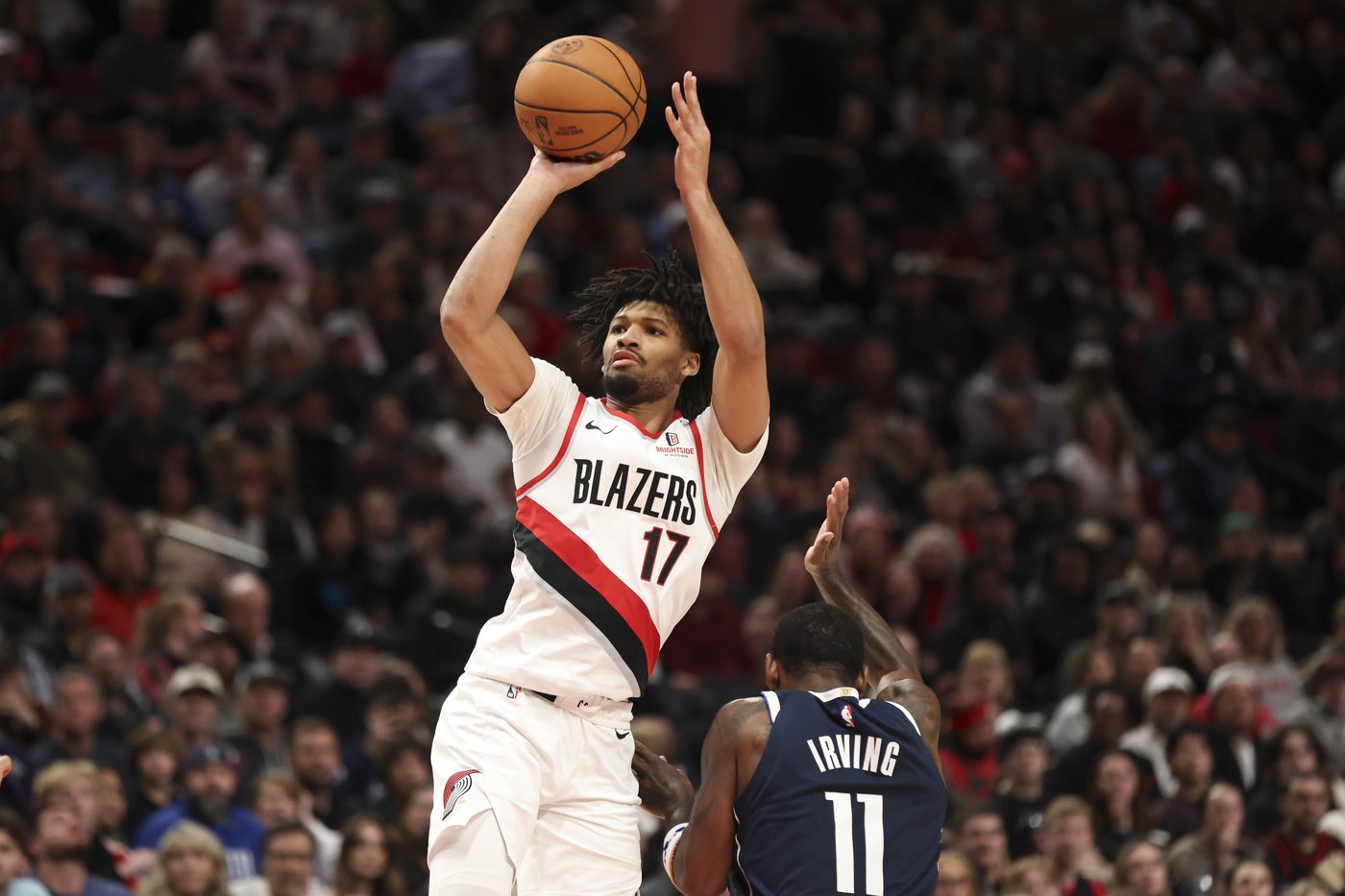 Shaedon Sharpe scores 23 and Trail Blazers beat short-handed Mavs 126-122 | iNFOnews.ca