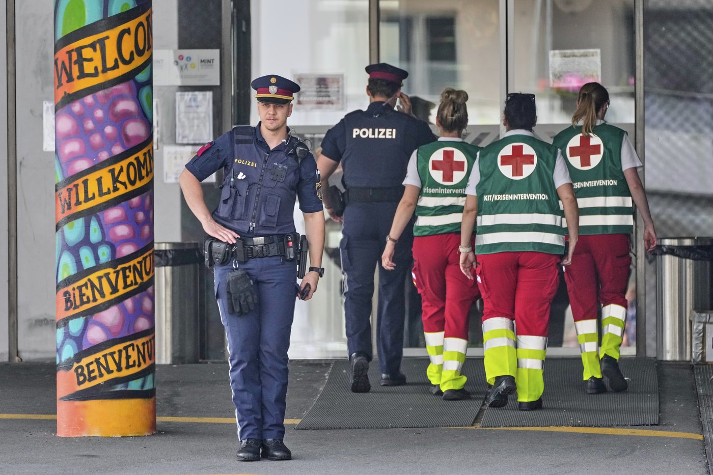 Austria falls silent for a minute as questions remain about the motive for a deadly school shooting | iNFOnews.ca