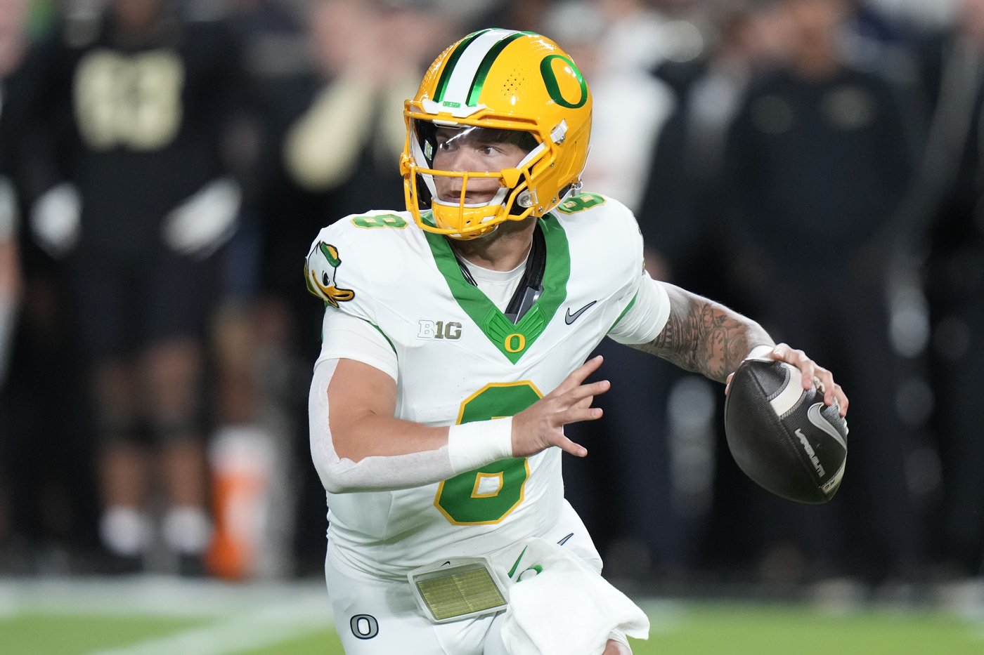 Travis Hunter and Ashton Jeanty give this year's Heisman Trophy ceremony a different vibe | iNFOnews.ca