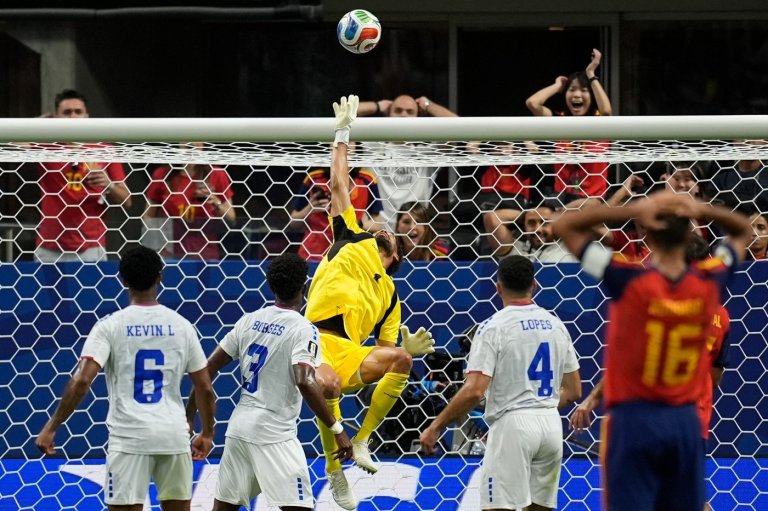 Cape Verde impressive early in its World Cup debut, shuts out Spain in the first half of their match | iNFOnews.ca