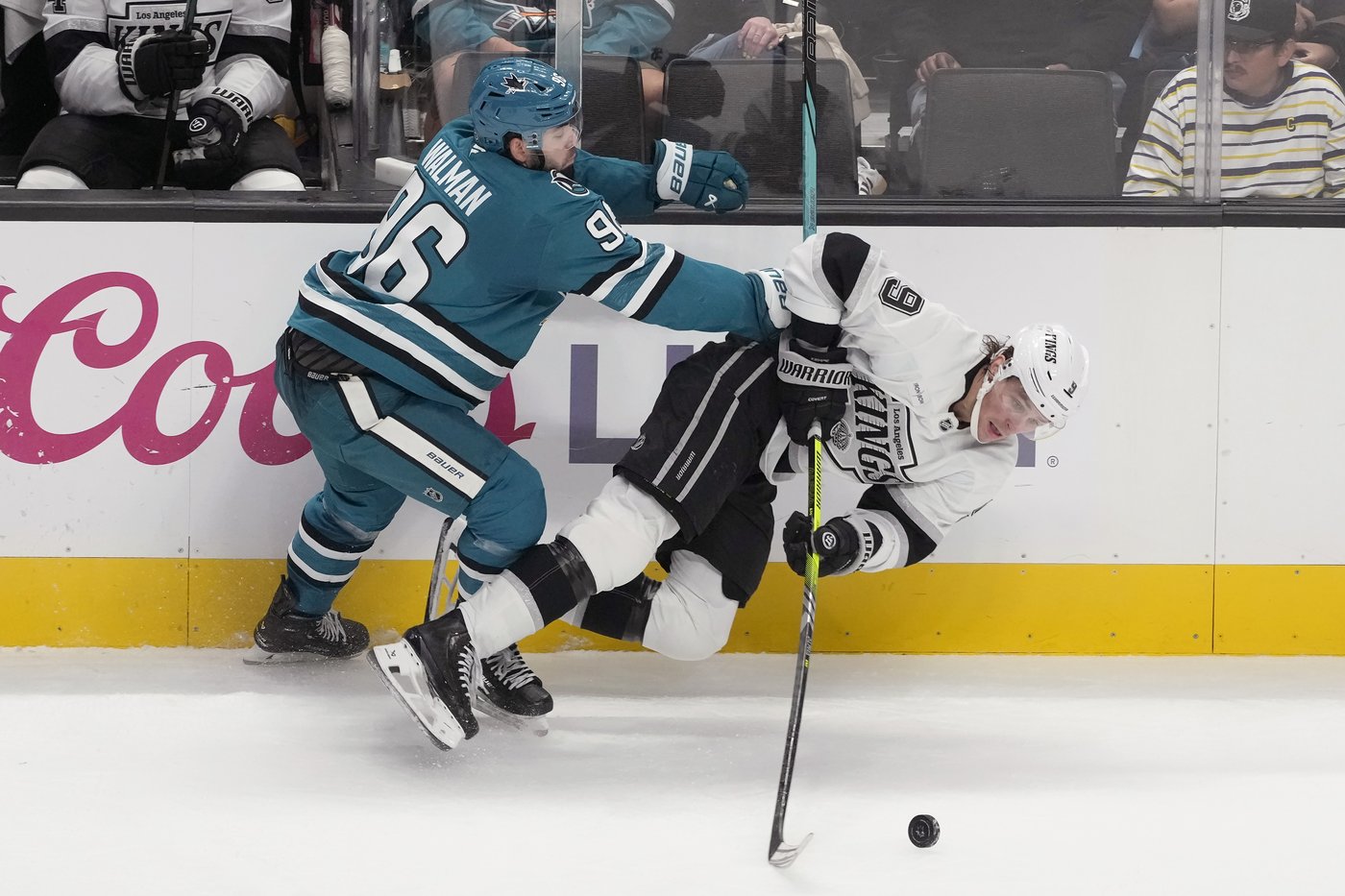 Toffoli scores 3rd-period goal to lift Sharks to 4-2 win over Kings | iNFOnews.ca Toffoli scores 3rd-period goal to lift Sharks to 4-2 win over Kings | iNFOnews.ca
