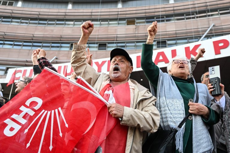 Standoff in Turkey’s main opposition party escalates | iNFOnews.ca
