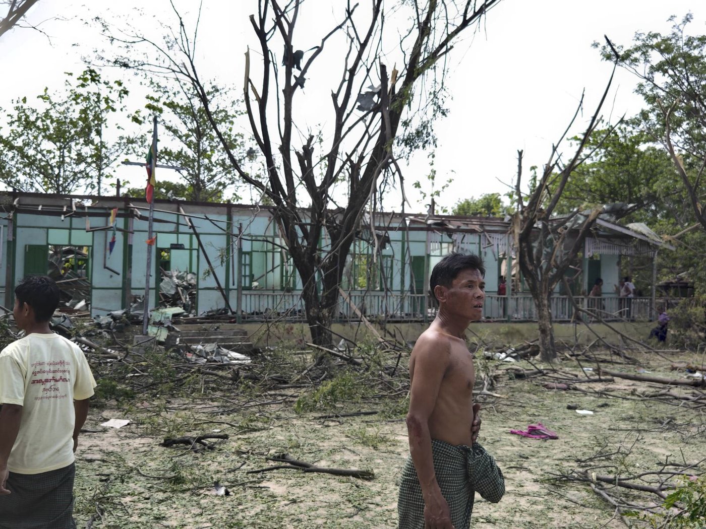 Funerals held in Myanmar for pupils and teachers killed in airstrike on school | iNFOnews.ca Funerals held in Myanmar for pupils and teachers killed in airstrike on school | iNFOnews.ca