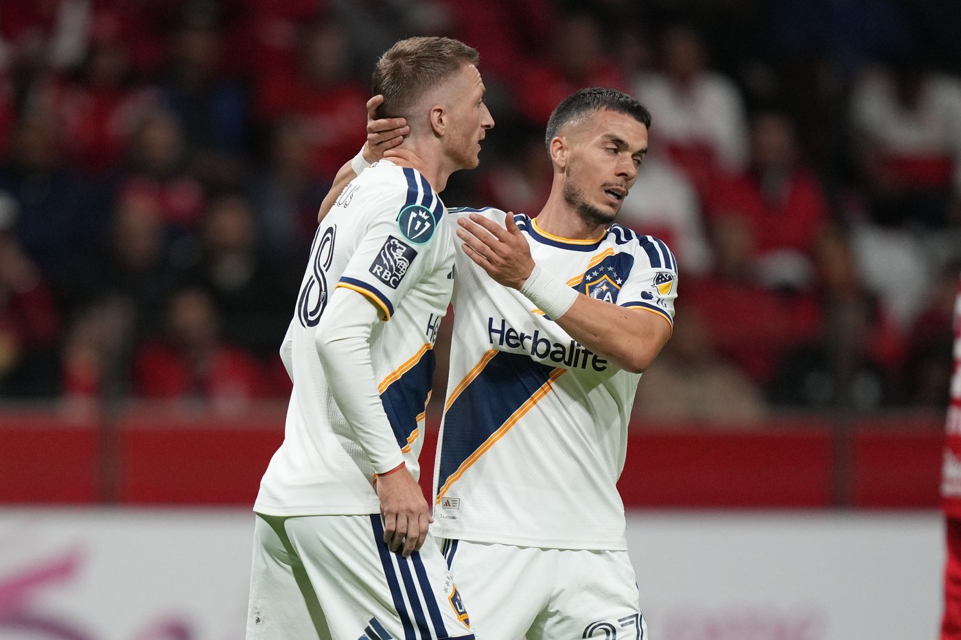 Paulinho’s hat trick leads Toluca to a 4-2 first-leg win over LA Galaxy | iNFOnews.ca Paulinho’s hat trick leads Toluca to a 4-2 first-leg win over LA Galaxy | iNFOnews.ca