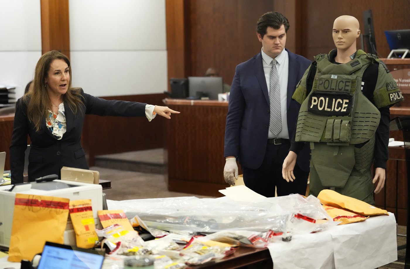 Ex-officer charged with couple's death in Houston drug raid awaits jury's verdict | iNFOnews.ca Ex-officer charged with couple's death in Houston drug raid awaits jury's verdict | iNFOnews.ca