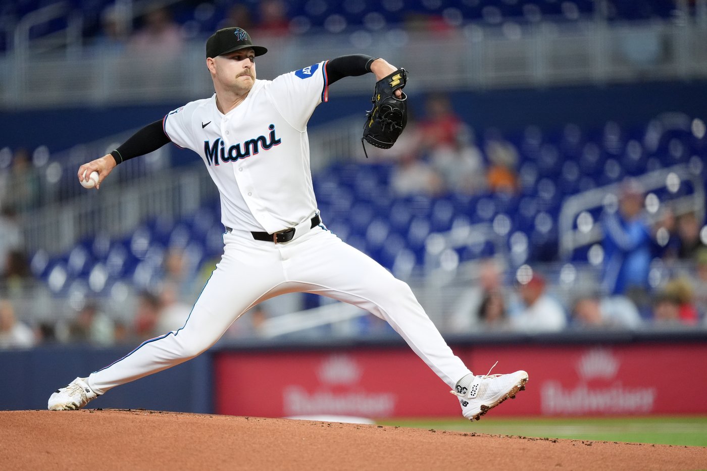 Miami Marlins allow just 3 hits in 4-1 win over Cardinals | iNFOnews.ca