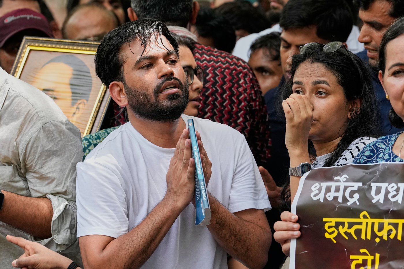 Mock political party for India's young 'cockroaches' holds first street protest | iNFOnews.ca Mock political party for India's young 'cockroaches' holds first street protest | iNFOnews.ca