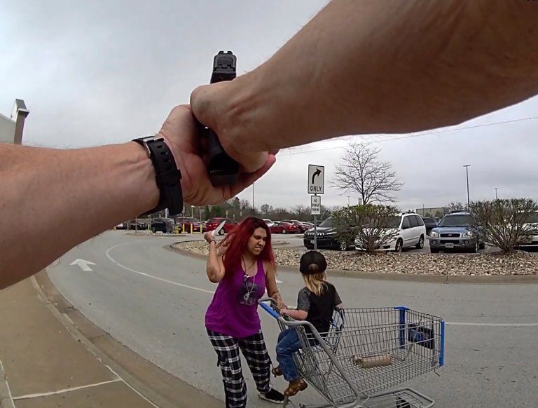 Omaha, Nebraska, police fatally shoot a woman who grabs a child and slashes him with a knife | iNFOnews.ca