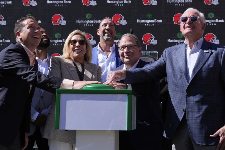 Cleveland Browns' $2.4B stadium gets green light from Ohio transportation regulators | iNFOnews.ca