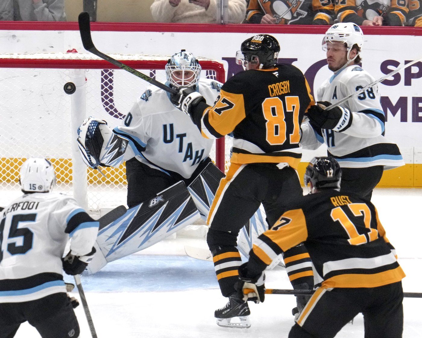 Sidney Crosby scores 600th career NHL goal, but Penguins fall to Utah 6-1 | iNFOnews.ca