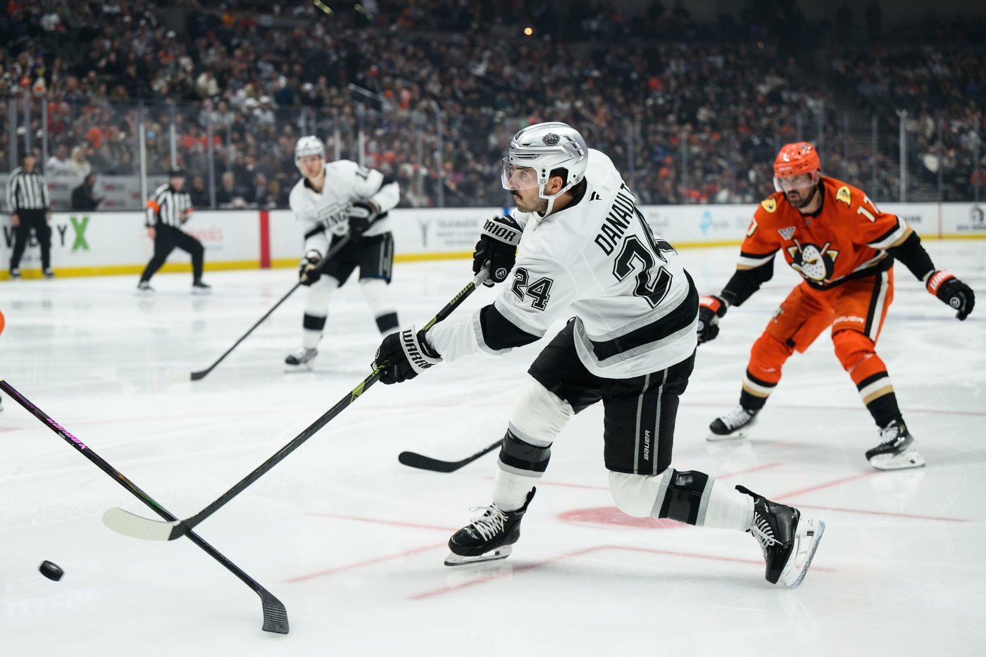 Canadiens acquire centre Phillip Danault from Kings for second-round pick | iNFOnews.ca Canadiens acquire centre Phillip Danault from Kings for second-round pick | iNFOnews.ca