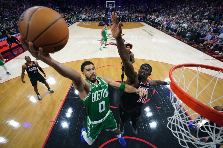 Tatum shines with 25 points as Celtics take 2-1 series lead over 76ers | iNFOnews.ca