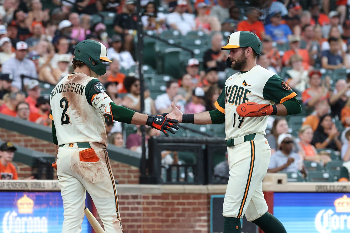 Henderson hits 100th career homer to help the Orioles beat the Padres | iNFOnews.ca