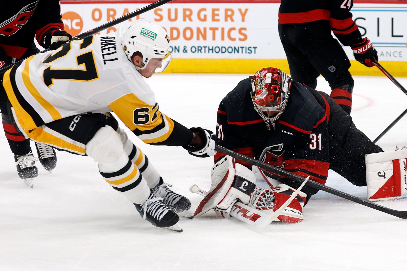 Blake's shootout goal rescues Hurricanes in 5-4 win over Penguins | iNFOnews.ca