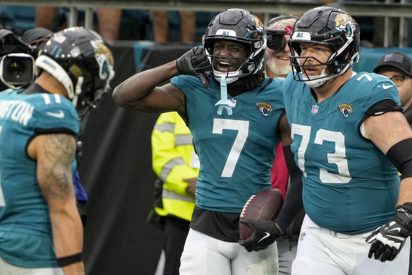 Rookie Brian Thomas Jr. scores again as Jaguars beat Titans 20-13 for rare series sweep | iNFOnews.ca