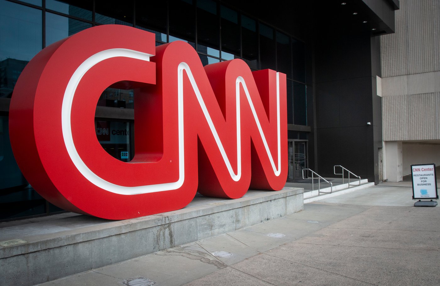 CNN threatens new legal action, saying it's still being denied access to Air Force One | iNFOnews.ca