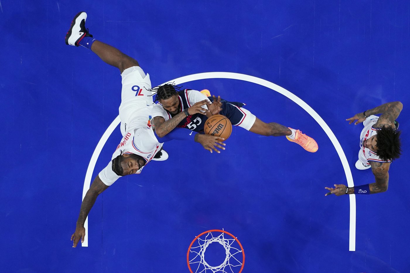 James Harden scores 23 points to lead Clippers to rout over his old 76ers team, 125-99 | iNFOnews.ca