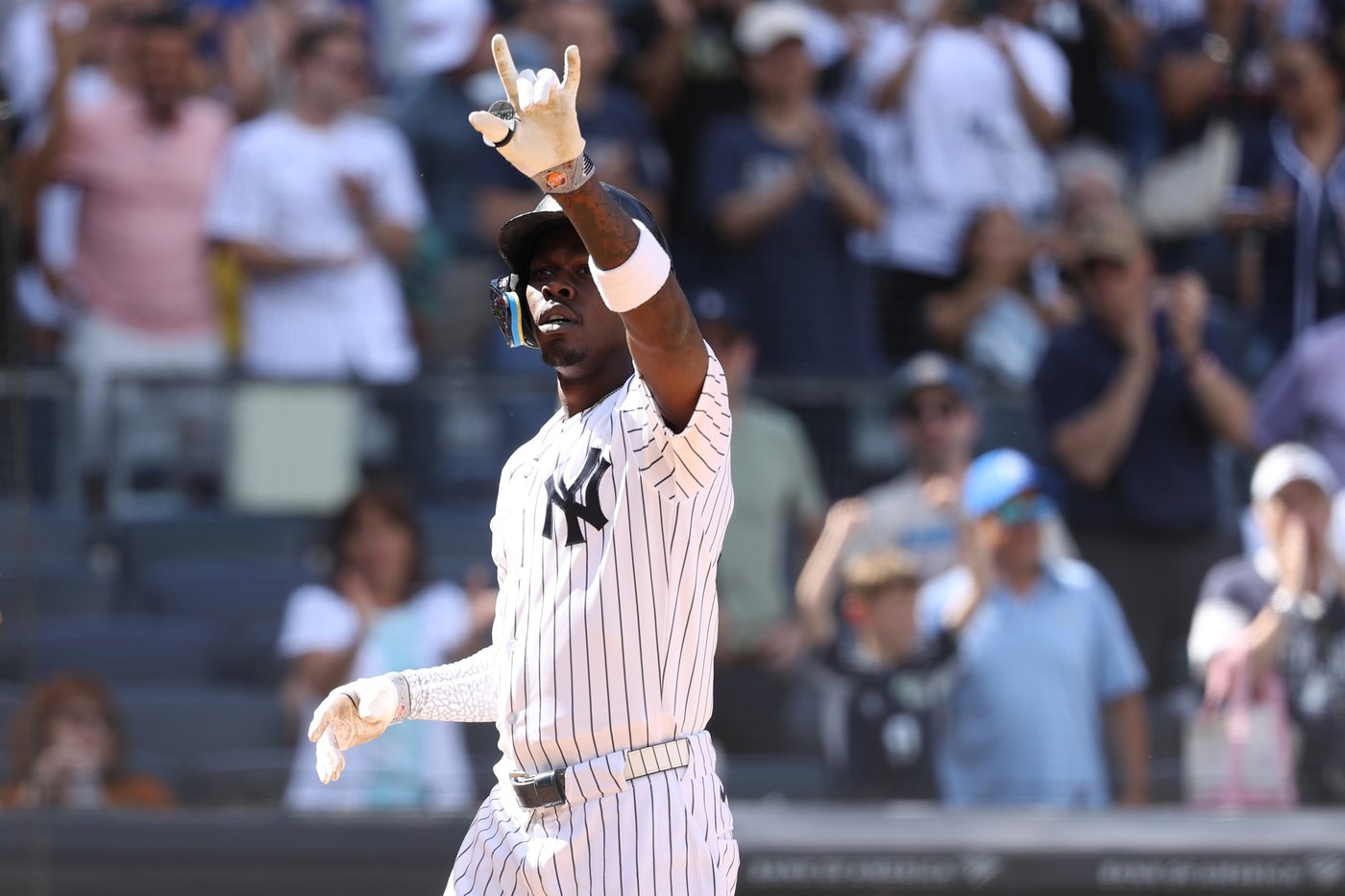 Jazz Chisholm Jr. borrows Aaron Judge's bat and hits 3-run homer to lead Yankees over Red Sox 6-1 | iNFOnews.ca